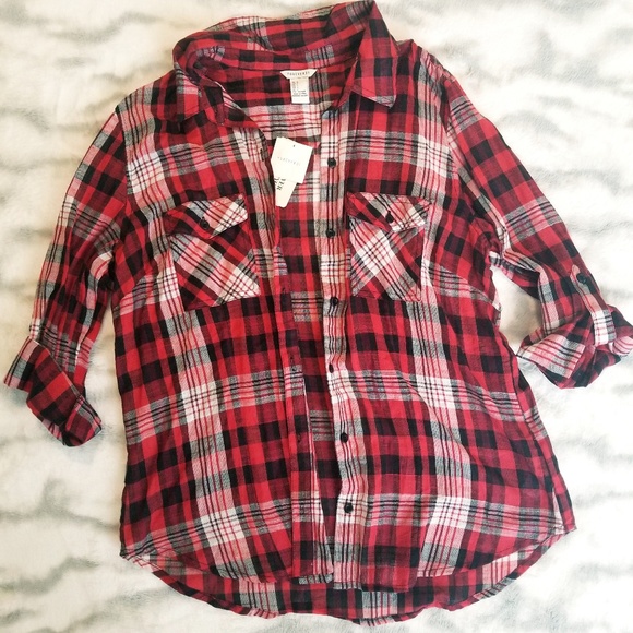 Forever 21 Tops - Forever 21 plaid button up NWT